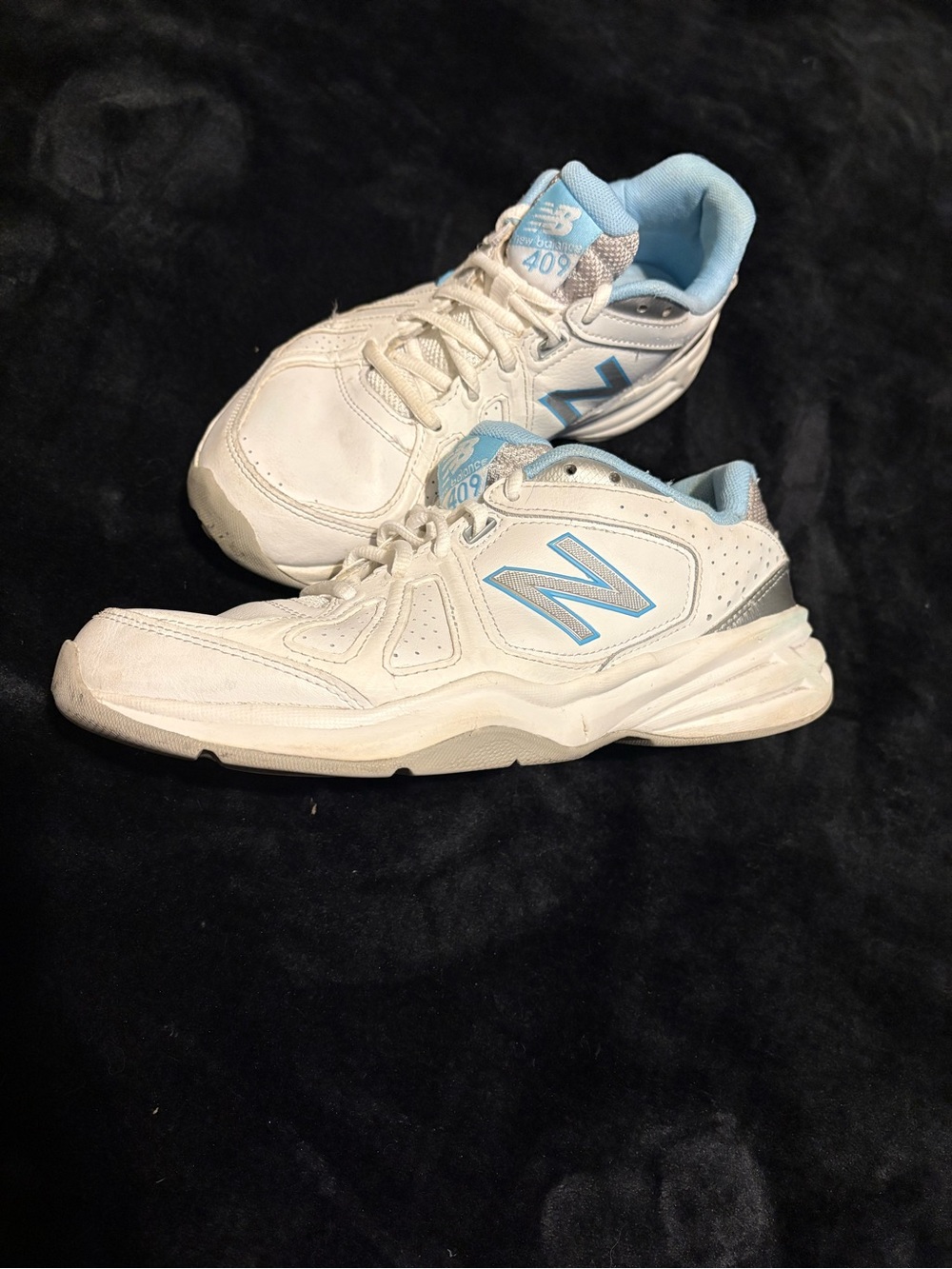 New Balance- 409 tennis shoes